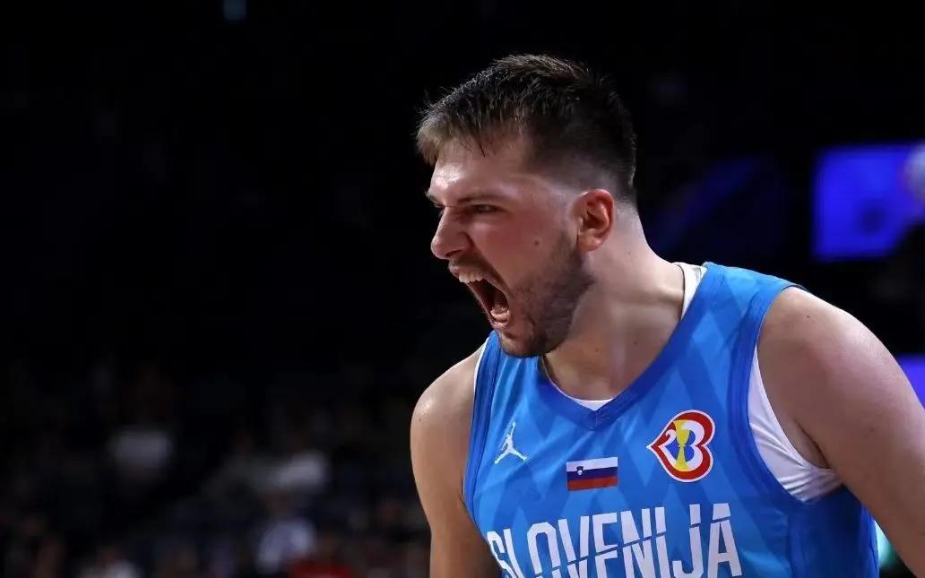 立陶宛男子举重选手获得铜牌的简单介绍 立陶宛男子举重选手获得铜牌的简单介绍