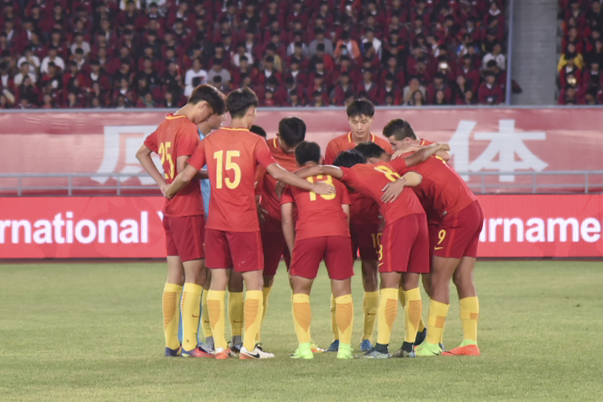 爱游戏体育地址-北京队不敌对手，在激烈对决中失利(北京队不敌对手,在激烈对决中失利了)