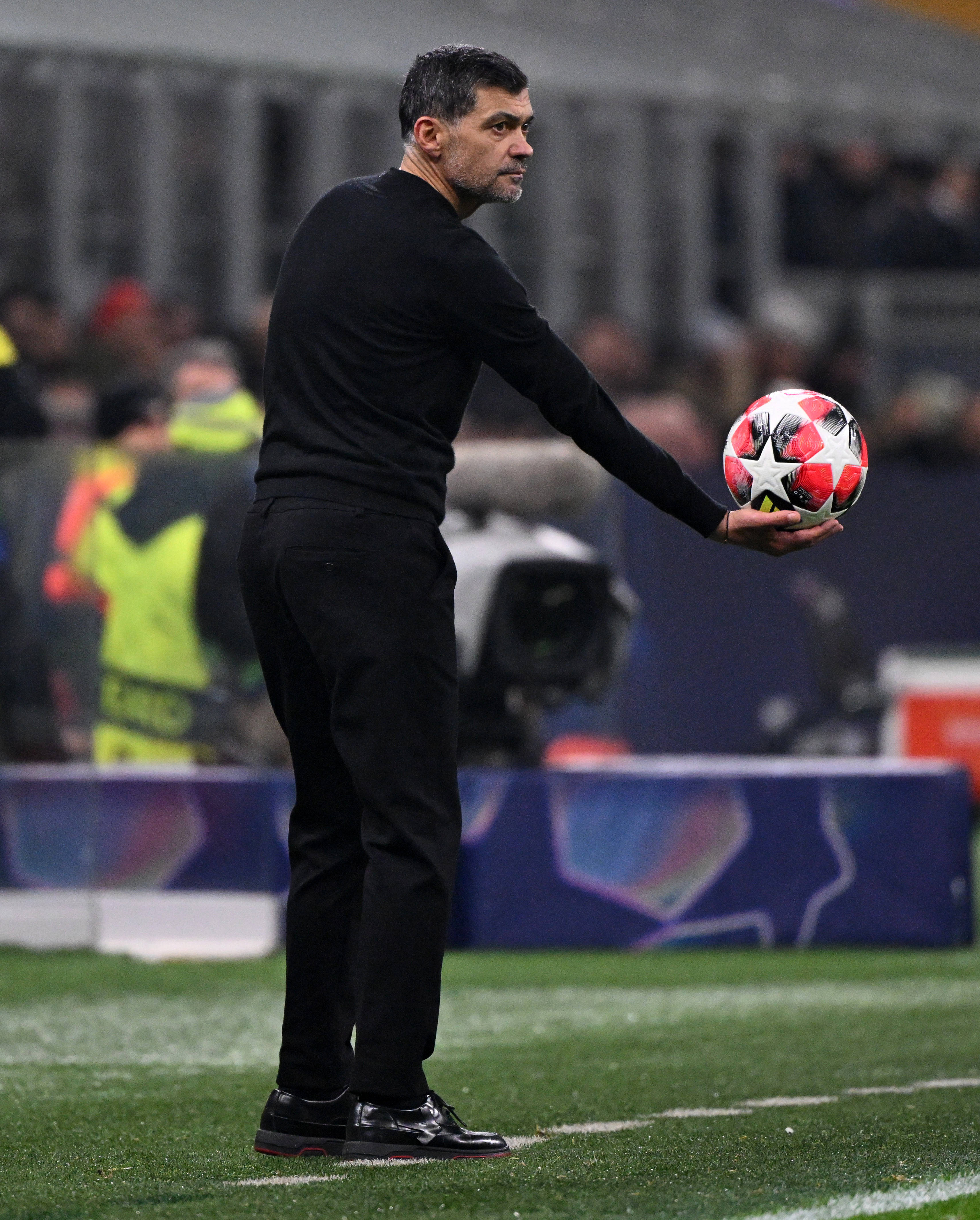 关于AC米兰摆脱颓势,欧冠前途一片光明的信息 关于AC米兰摆脱颓势,欧冠前途一片光明的信息