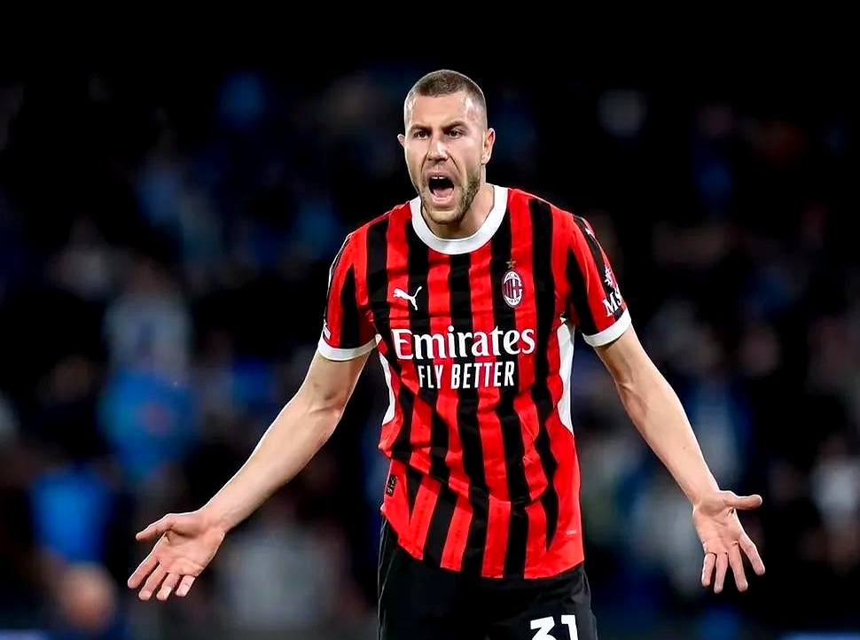 包含那不勒斯门将发挥出色，助球队取得胜利的词条