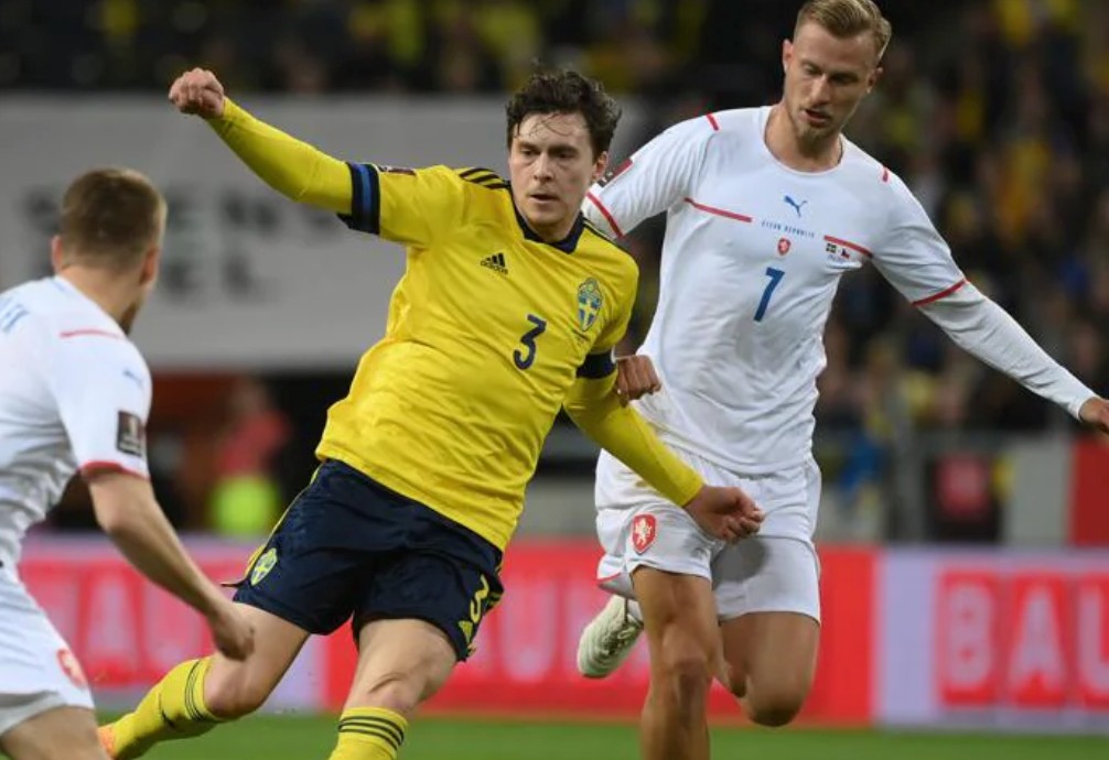 瑞典男足战术精妙,成功晋级淘汰赛 瑞典男足战术精妙,成功晋级淘汰赛