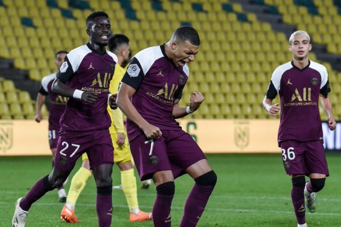 尤文图斯势不可挡,成功晋级欧冠半决赛 尤文图斯势不可挡,成功晋级欧冠半决赛