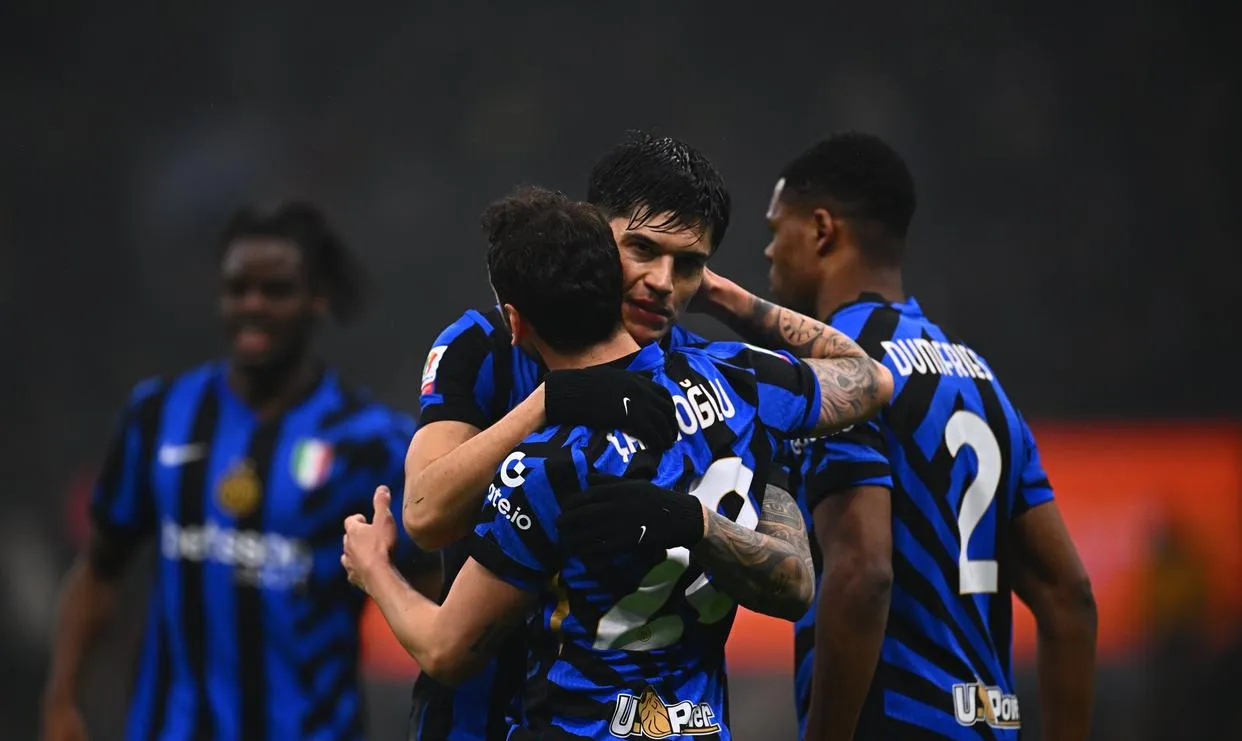 爱游戏官方入口-足球传奇再上演，球队实力对决值得期待