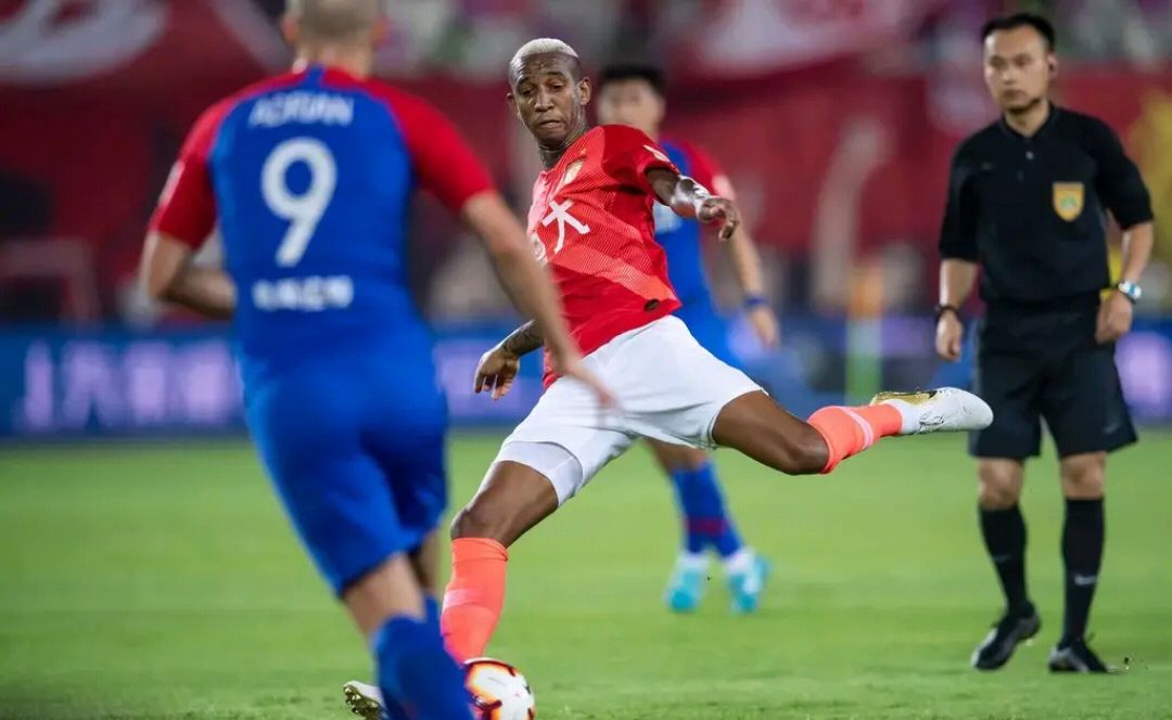 爱游戏官网-恒大逆转斯威，表现出色