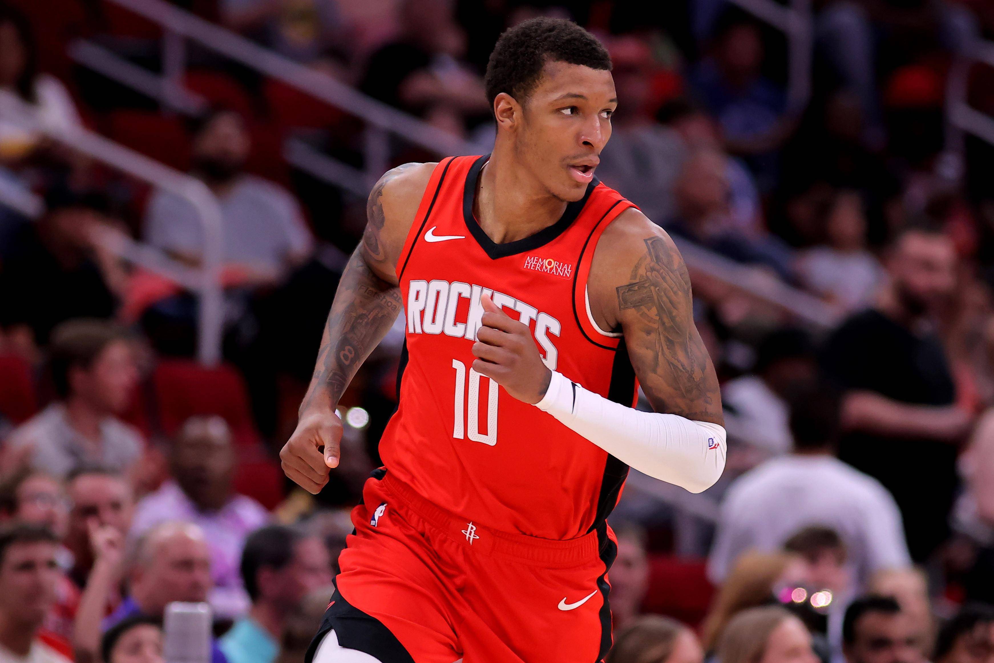 爱游戏网页版-开拓者队大将复出，球队实力增强