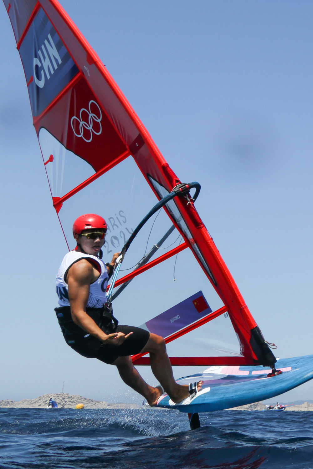 爱游戏登录入口-丹麦选手在帆船比赛中表现出色，获得胜利的简单介绍