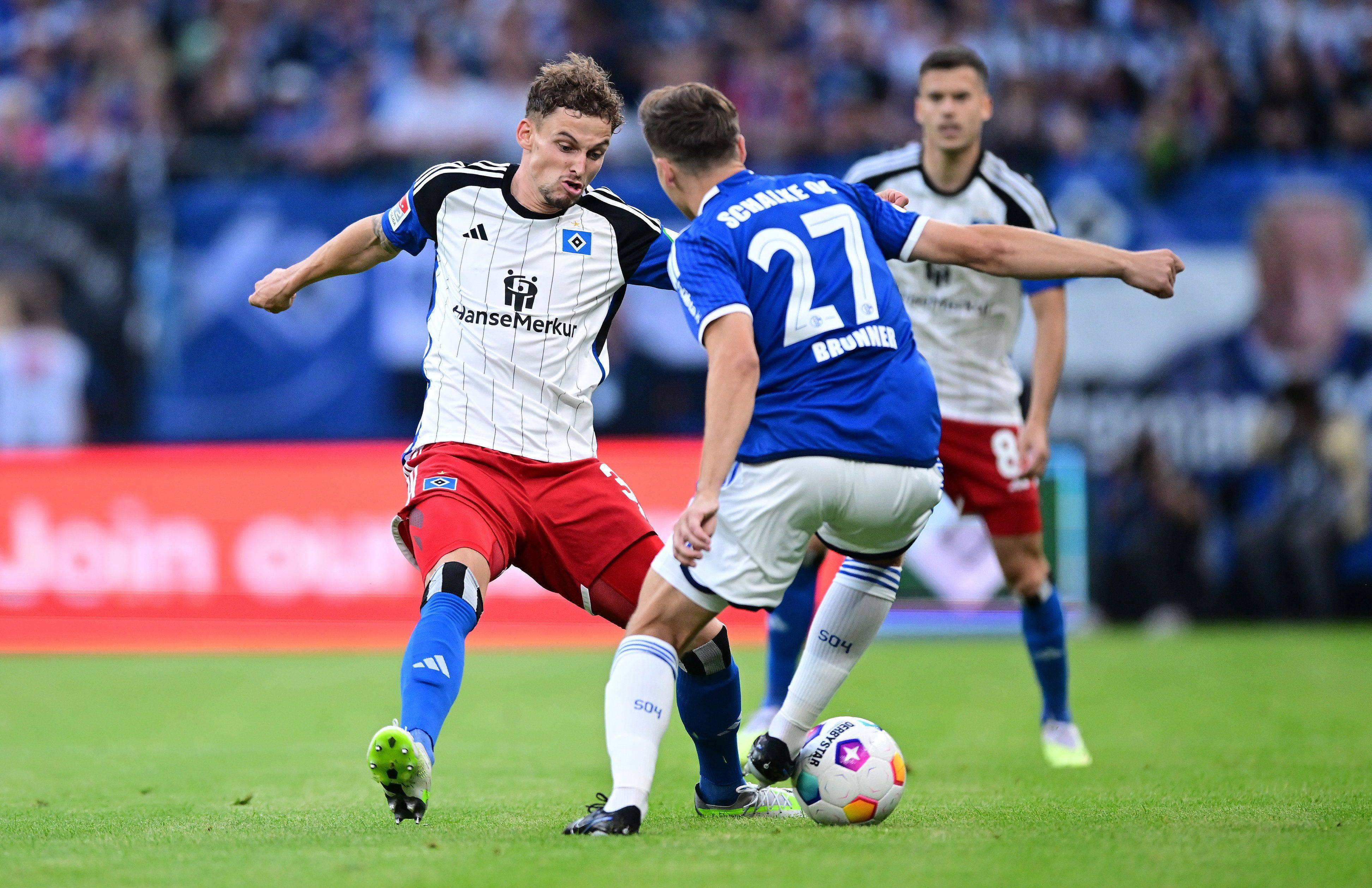 集体进攻，门兴格拉德巴赫连胜达四场的简单介绍