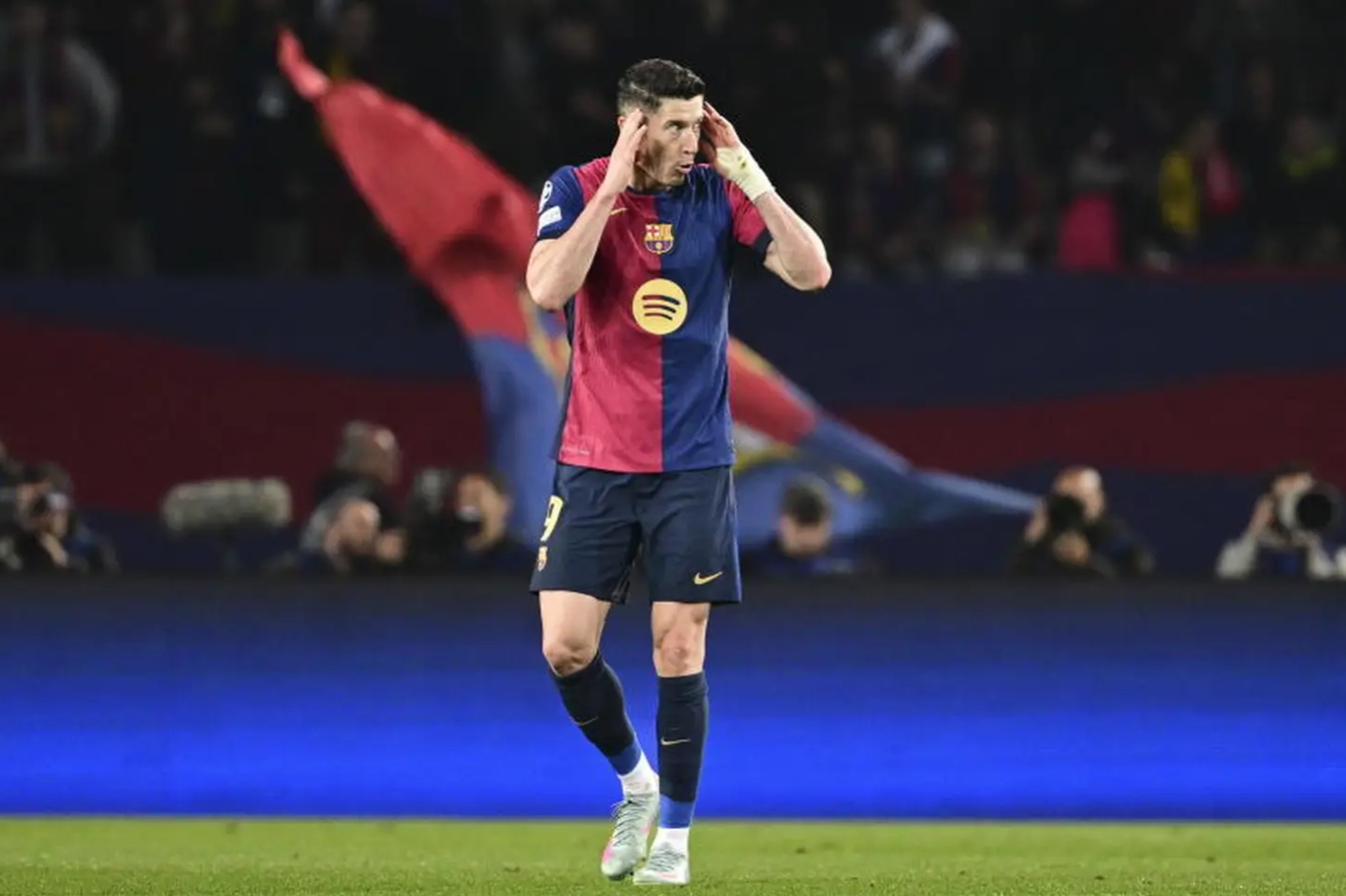 爱游戏中国官网-阿尔梅里亚力挽狂澜逆转马拉加，奥萨苏纳遗憾遭遇连败的简单介绍