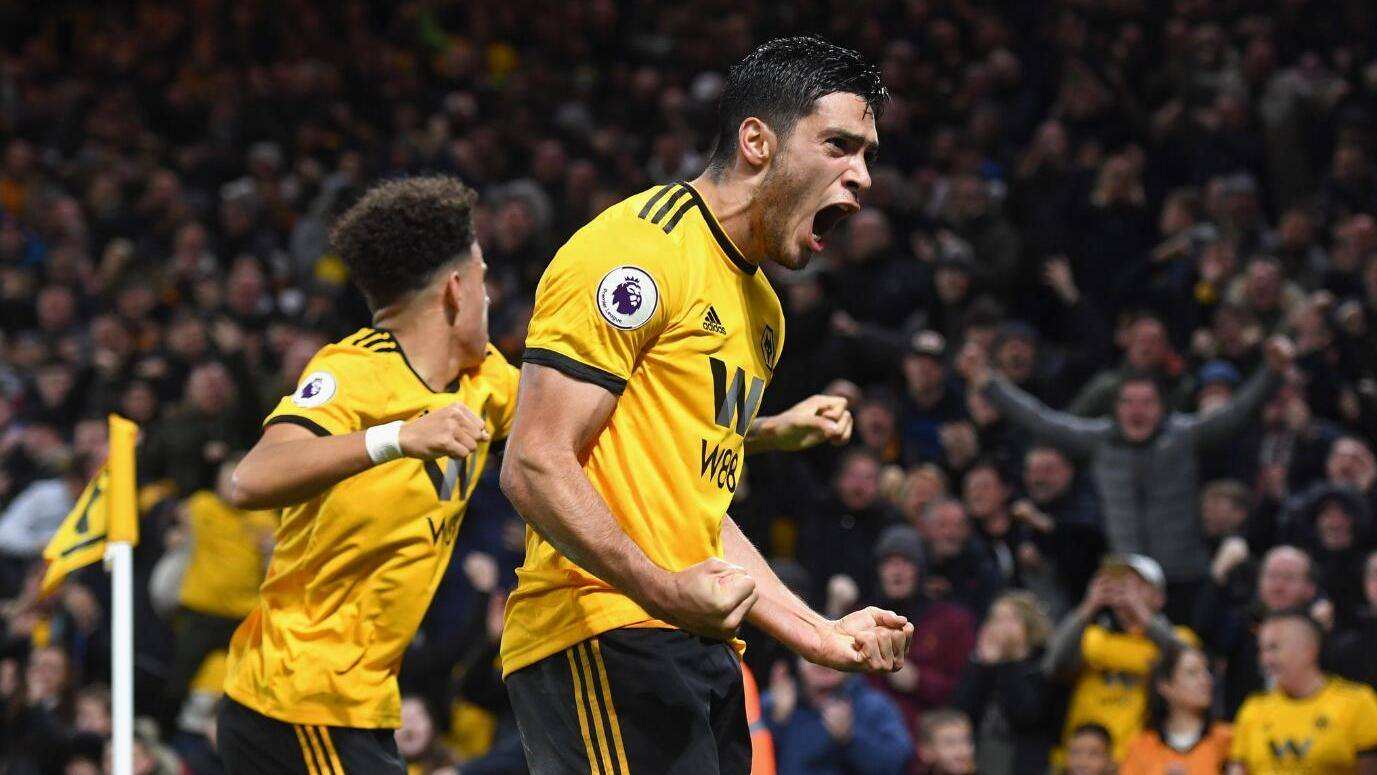 爱游戏体育链接-狼队前锋状态神勇，成为球队得分保障