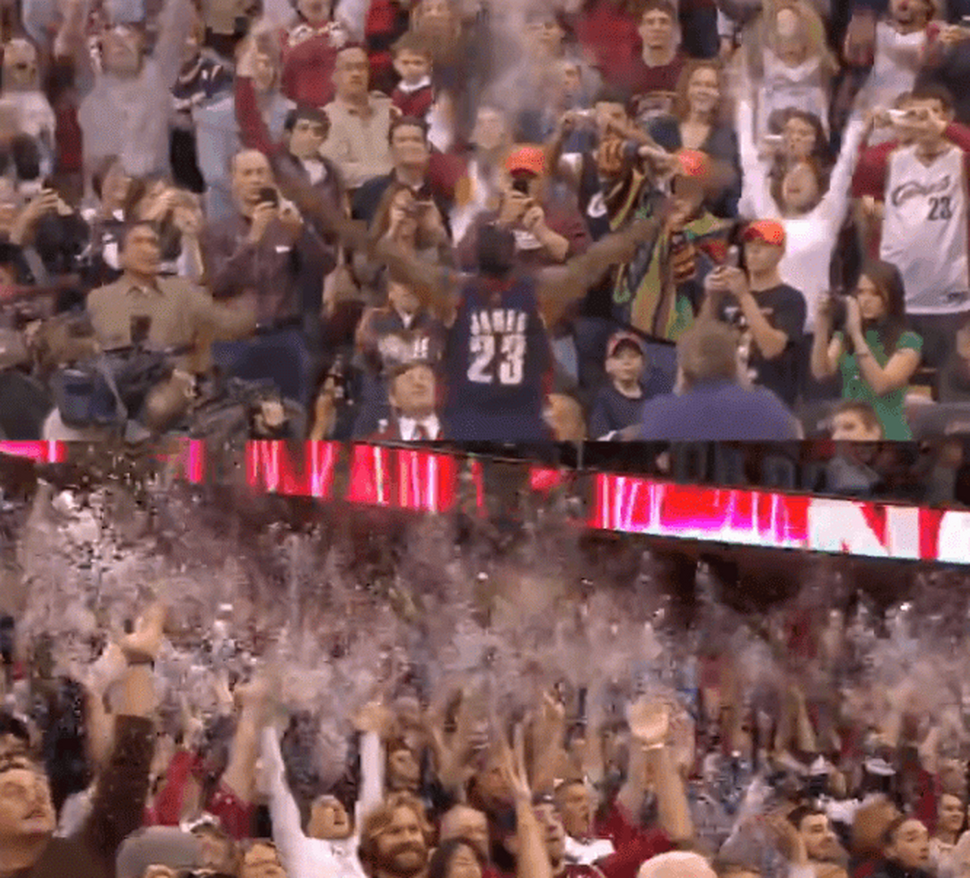 基尔主场失利,球迷情绪波动 基尔主场失利,球迷情绪波动