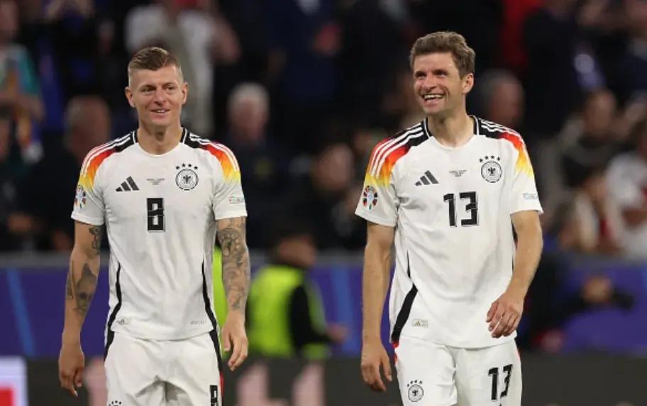 爱游戏官方登录入口-德国队再次闯入半决赛，竭力保卫荣誉