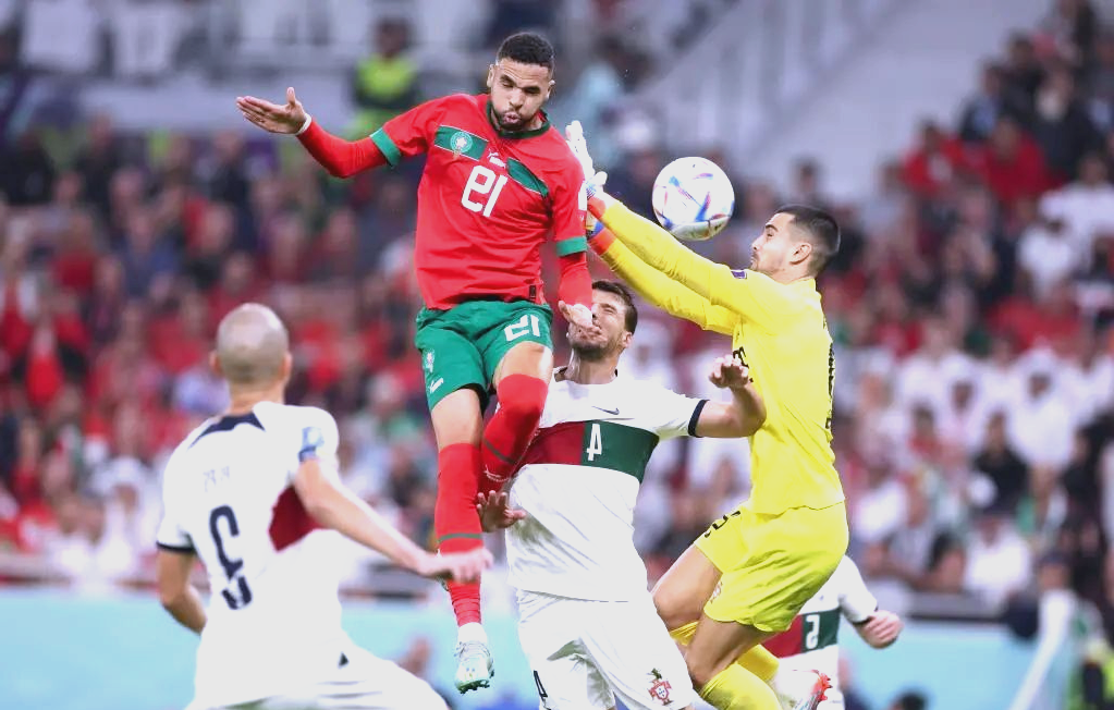 摩纳哥惊险逆转胜利,球员欢呼庆祝 摩纳哥惊险逆转胜利,球员欢呼庆祝