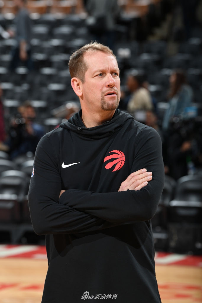 爱游戏体育地址-猛龙全队集中训练备战下一场硬仗