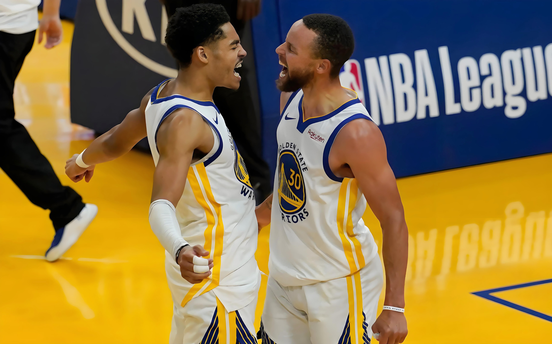 关于猛龙队新赛季起飞,战绩突飞猛进的信息 关于猛龙队新赛季起飞,战绩突飞猛进的信息