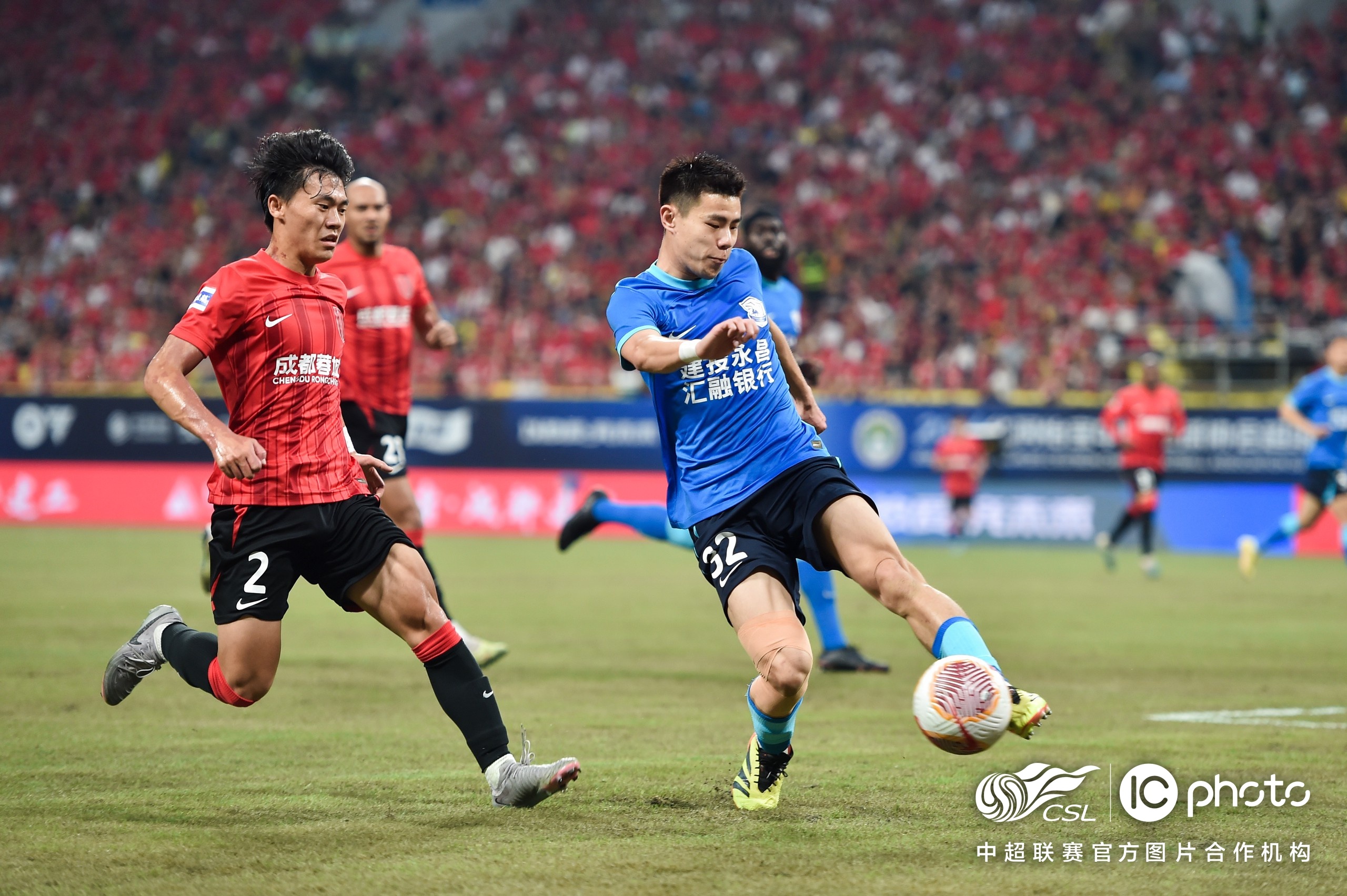 爱游戏官网网页版入口-包含激战连连！足球联赛势如破竹的词条