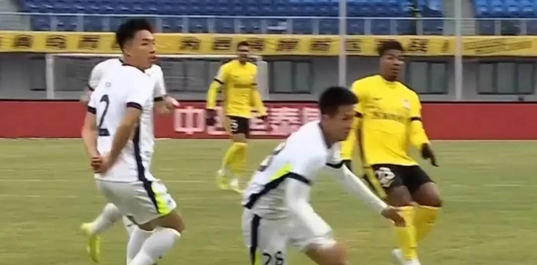 爱游戏网页版登录入口-北京队在客场不敌广东，遭遇联赛两连败