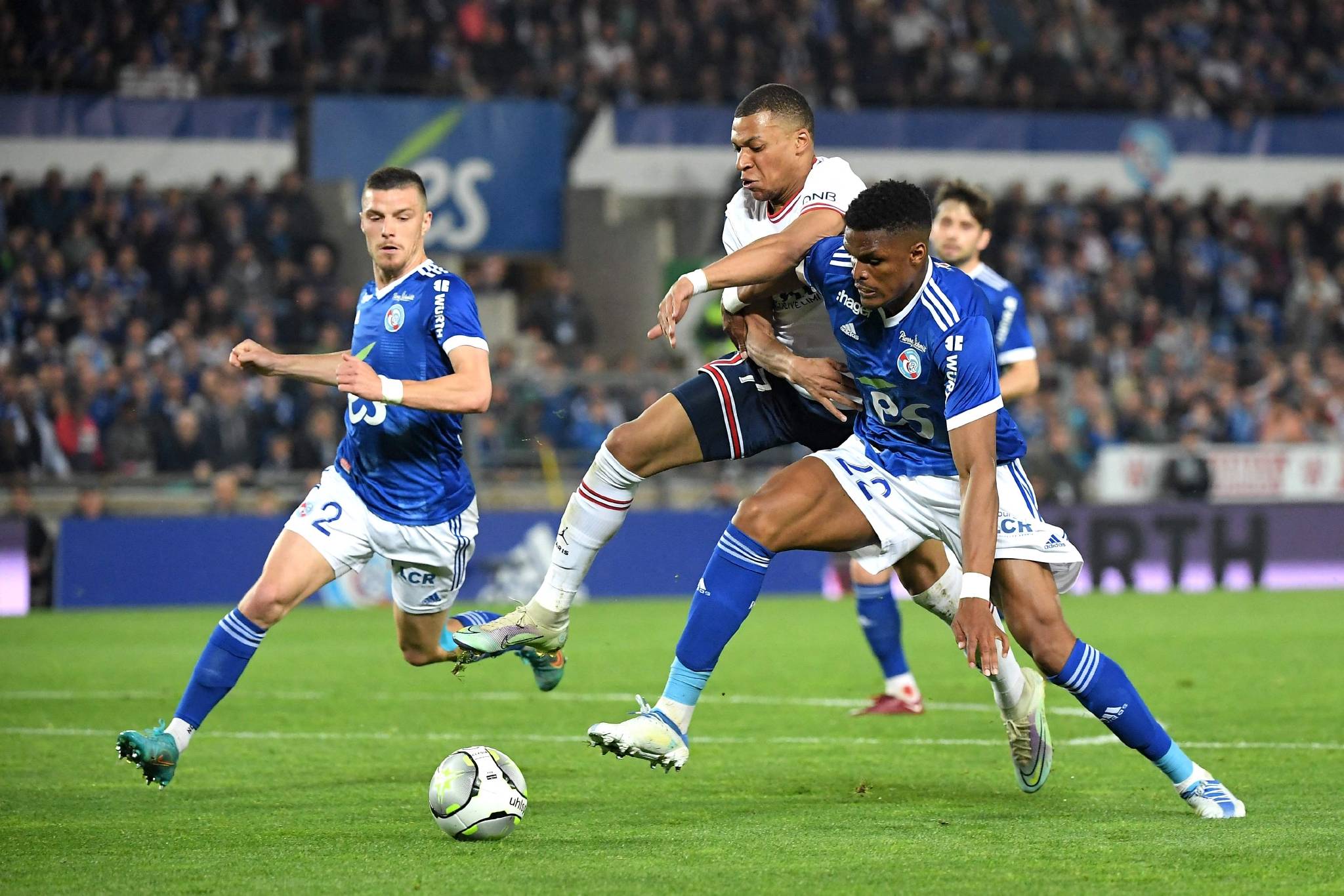 爱游戏网页版-里尔队在对阵斯特拉斯堡的比赛中胜出